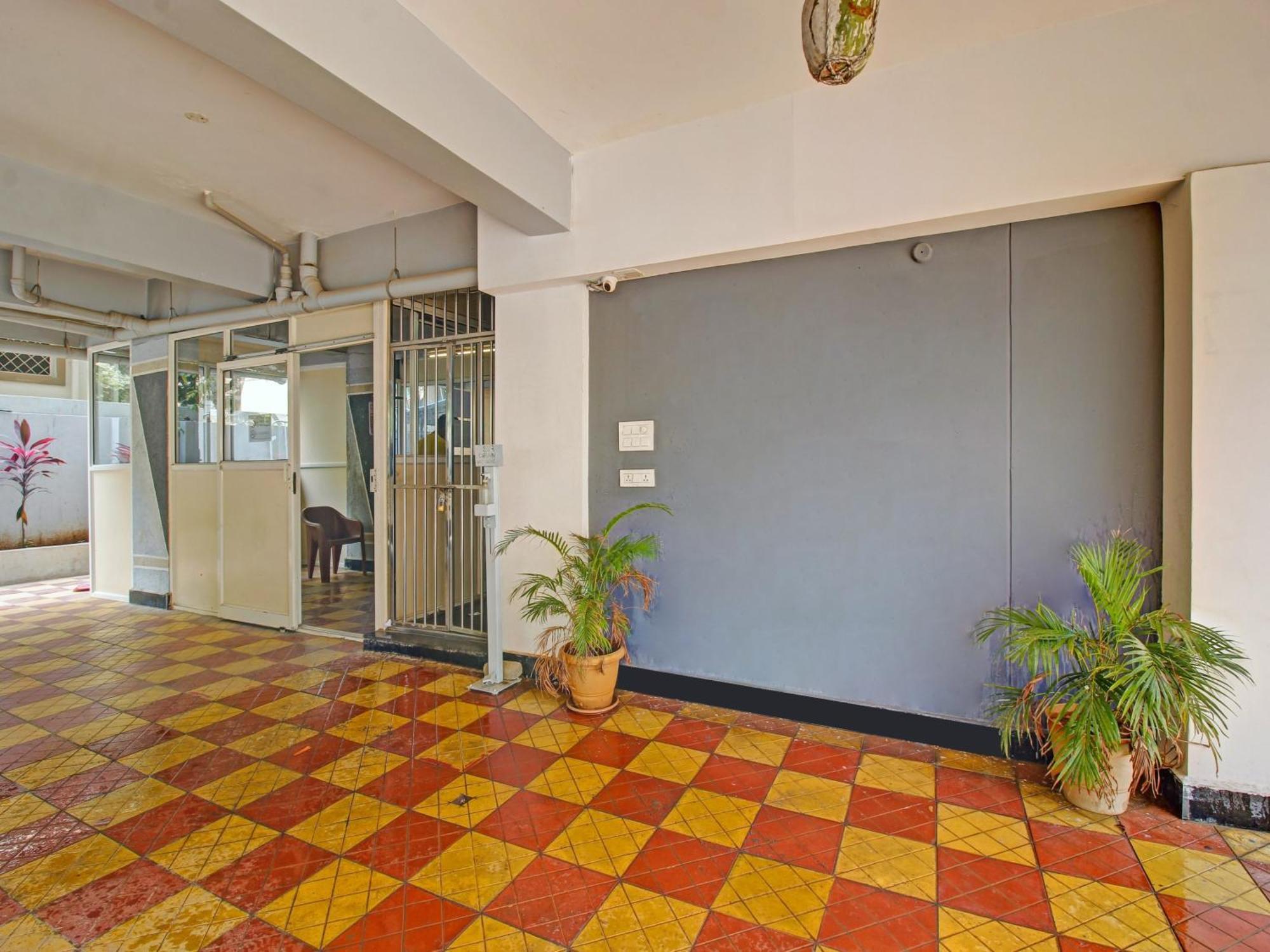 Hotel O Svr Silver Key Lingampalli Exterior foto