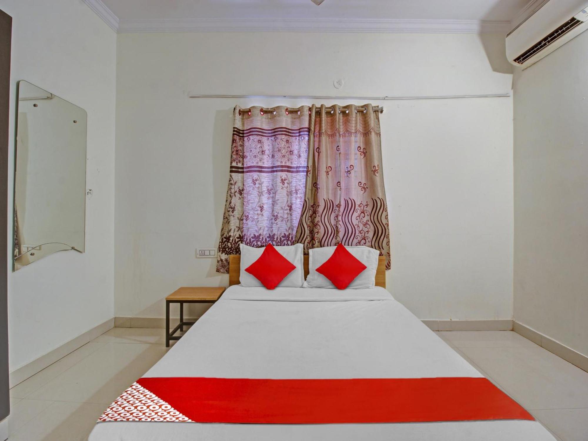 Hotel O Svr Silver Key Lingampalli Exterior foto