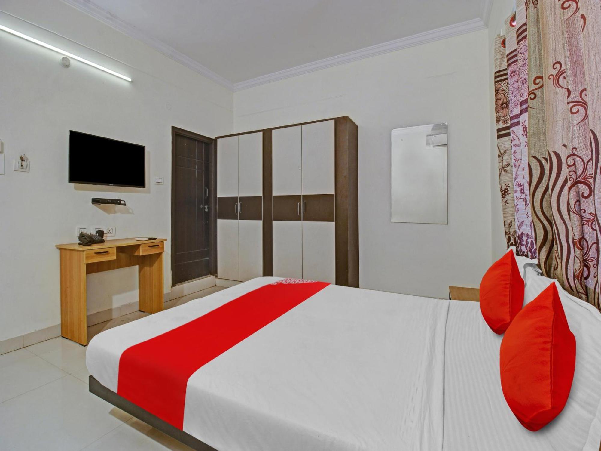 Hotel O Svr Silver Key Lingampalli Exterior foto